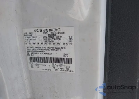 2012 Ford F-150 Xl z USA, uszkodzony, nr VIN 1FTMF1CM1CKD66000